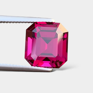 Flawless 3.85 CT Excellent Cut Natural Umbalite Garnet Gemstone from Tanzania.