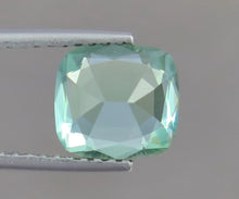 Load image into Gallery viewer, Flawless 2.60 Carats Natural Excellent Cut Tourmaline Gemstone from Afghanistan.