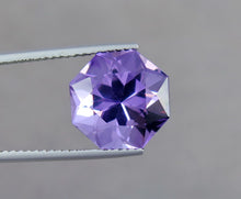 Load image into Gallery viewer, FL 6.90 Carats Excellent Cut Natural Purple Amethyst Gemstone.