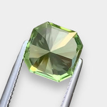 Load image into Gallery viewer, Flawless 2.38 CT Excellent Precision Cut Natural Mint Peridot from Supat Mine Pakistan.
