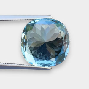 Flawless 8.0 CT Excellent Cushion Cut Natural Blue Aquamarine Gemstone from Brazil.