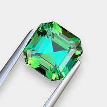Load image into Gallery viewer, Flawless 3.53 CT Excellent Cut Natural Green Blue Tourmaline Gemstone from Afghanistan.