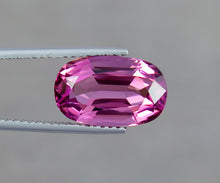 Load image into Gallery viewer, Flawless 5.75 Carats Natural Pink Excellent Cut Tourmaline Gemstone from Afghanistan