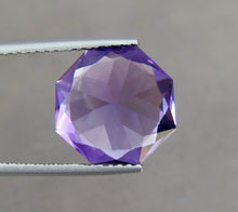 Load image into Gallery viewer, FL 6.90 Carats Excellent Cut Natural Purple Amethyst Gemstone.