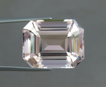 Load image into Gallery viewer, Flawless 21.30 CT Excellent Emerald Cut Natural Peach Pink Morganite.