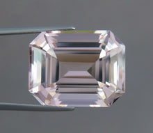 Load image into Gallery viewer, Flawless 21.30 CT Excellent Emerald Cut Natural Peach Pink Morganite.
