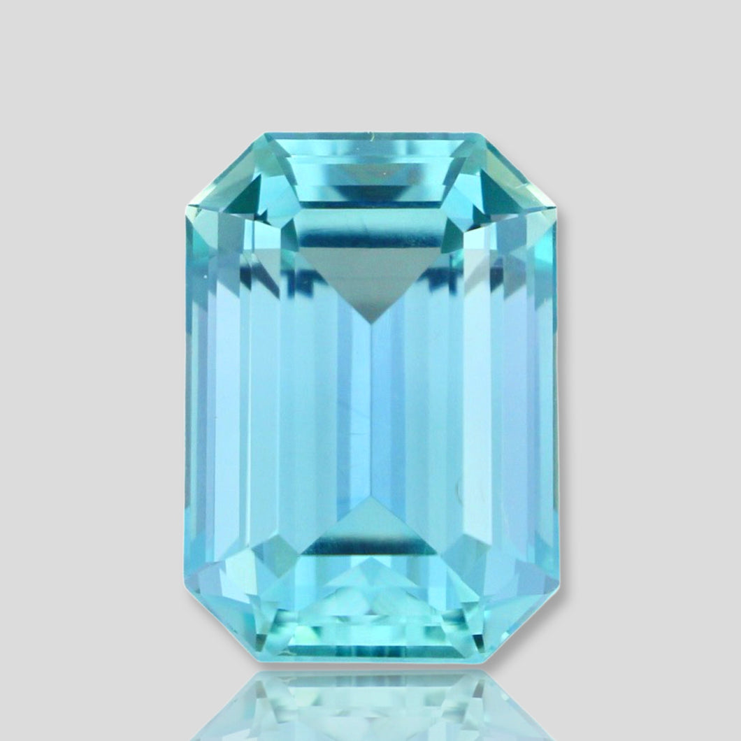 Flawless 14.26 CT Excellent Emerald Cut Natural Blue Aquamarine Gemstone.